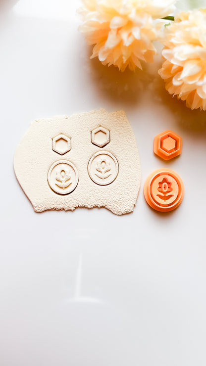 2 Piece Flower Earrings v4