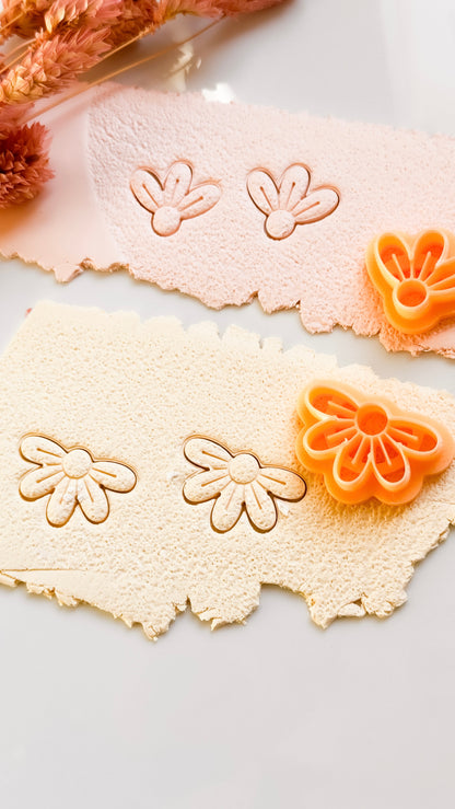 2 Piece Flower Earrings