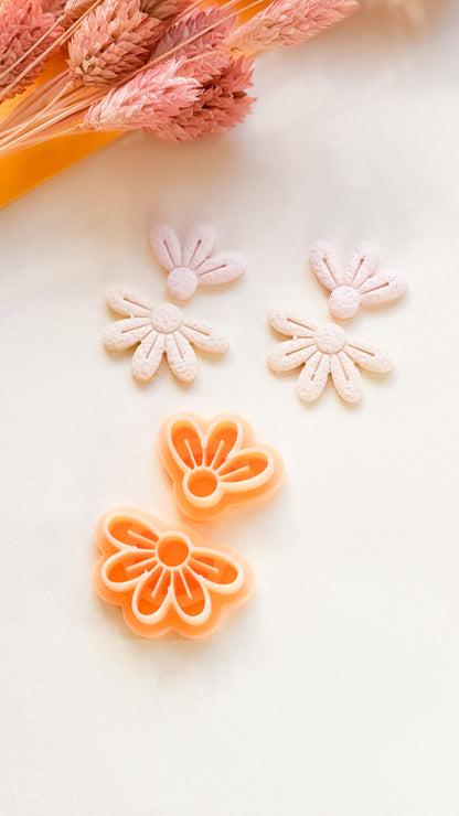 2 Piece Flower Earrings