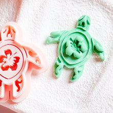 Caretta Earring