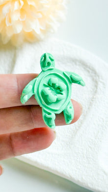 Caretta Earring