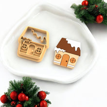 Snowy Cookie House Mold 2