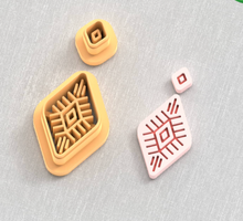 Ethnic / Ceramic Earring Pattern 17