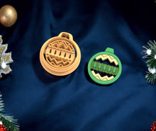 Christmas Tree Ornament Pattern 01