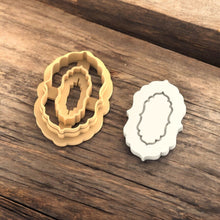 Vintage Frame Earring Pattern 04