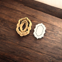 Vintage Frame Earring Pattern 01