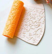Face Patterned Roll