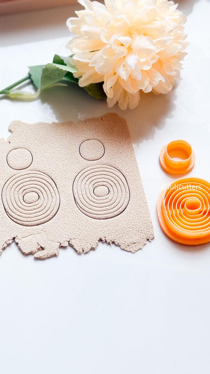 Ripple Circle Polymer Clay Cutter: Imprint Earring Design