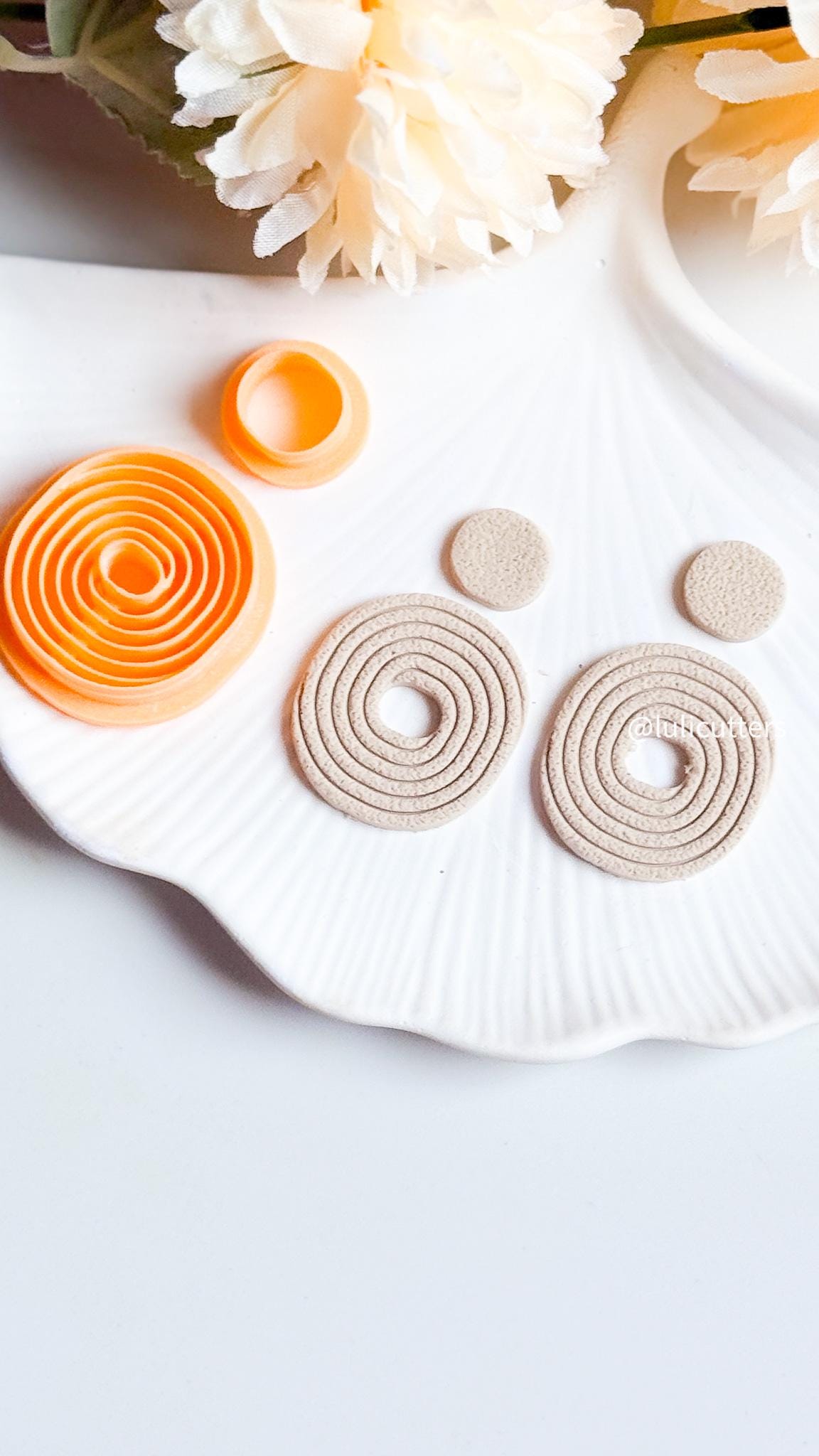Ripple Circle Polymer Clay Cutter: Imprint Earring Design