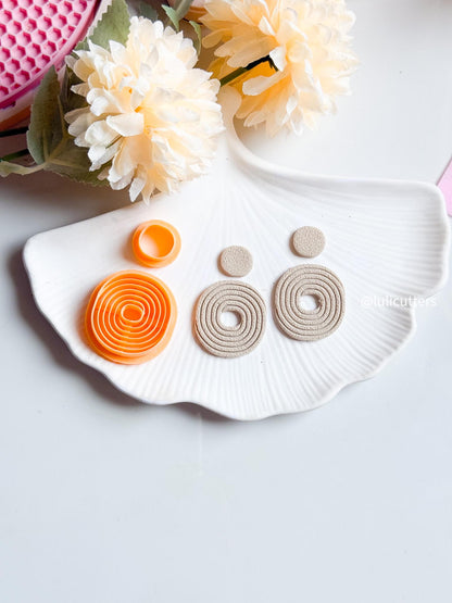 Ripple Circle Polymer Clay Cutter: Imprint Earring Design