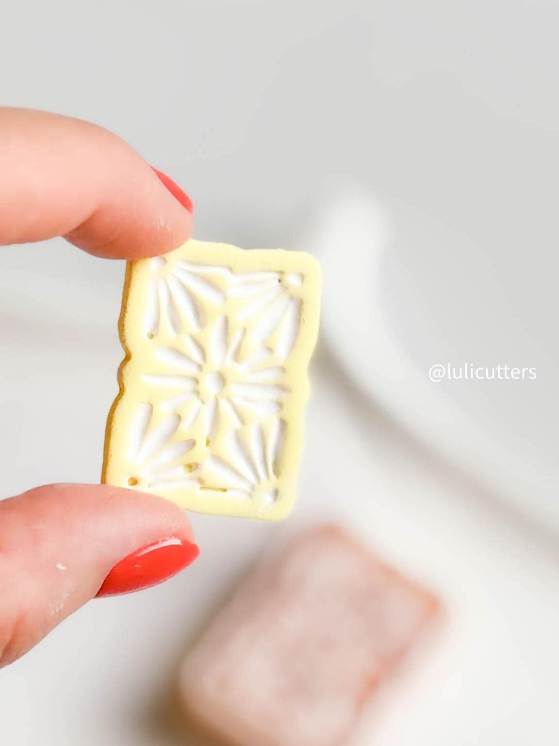 Floral Frame Earring Cutter Daisy Pattern, 30mm or 35mm Options