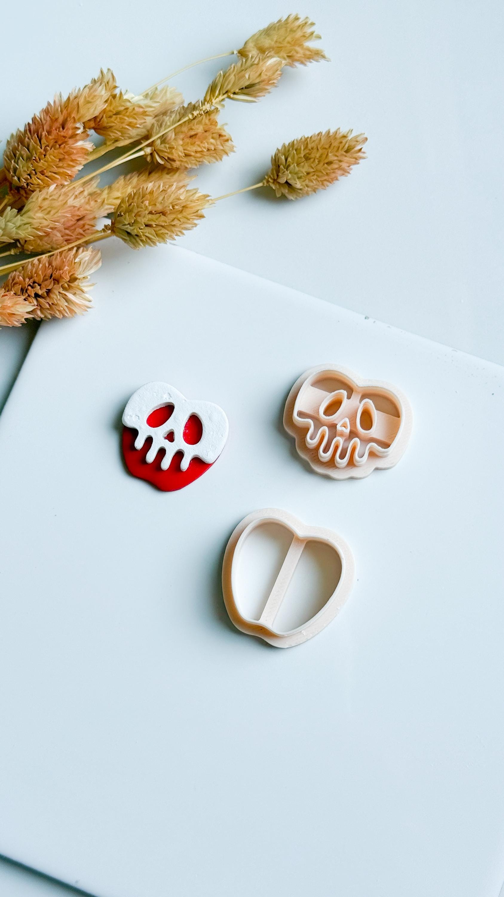 Poison Apple Skull Clay Cutter Set Halloween Earring Cutter with Drippy Skull Topper, 2 Pieces (5 Sizes)