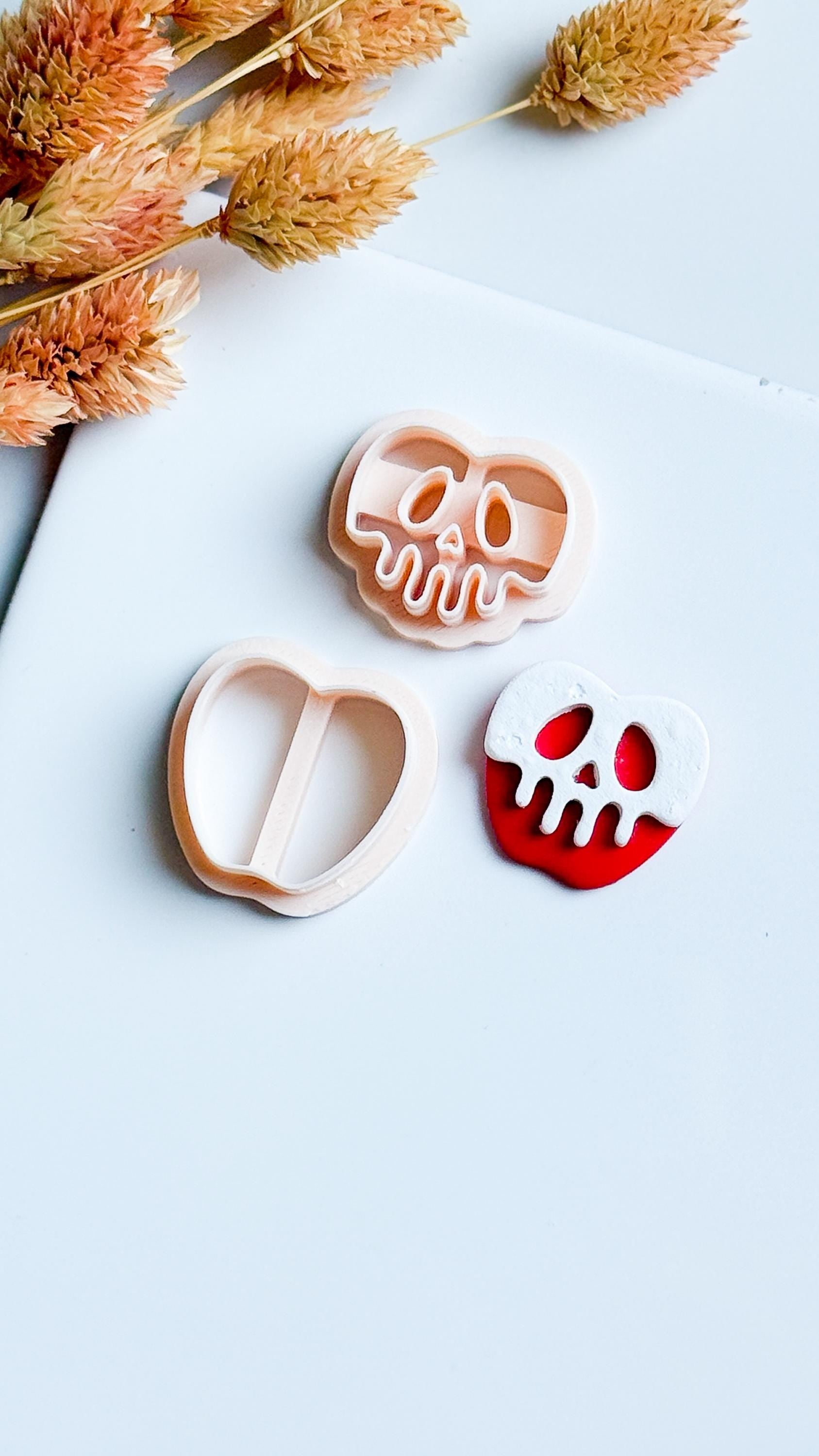 Poison Apple Skull Clay Cutter Set Halloween Earring Cutter with Drippy Skull Topper, 2 Pieces (5 Sizes)