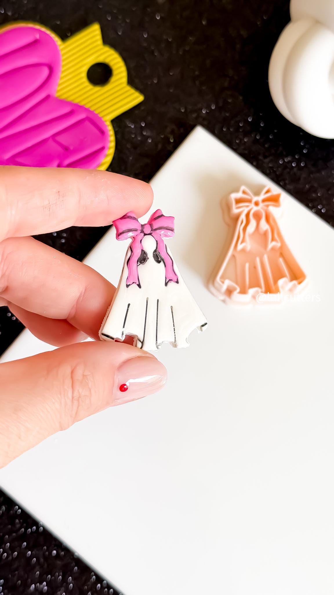 Ghost with Bow Clay Cutter: Halloween Jewelry Making