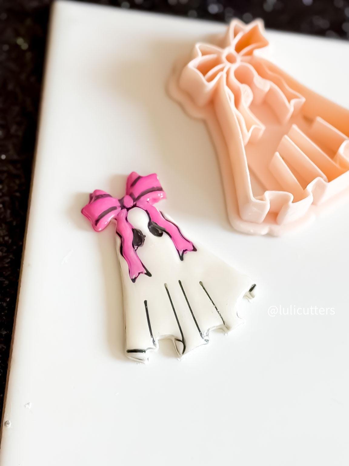 Ghost with Bow Clay Cutter: Halloween Jewelry Making