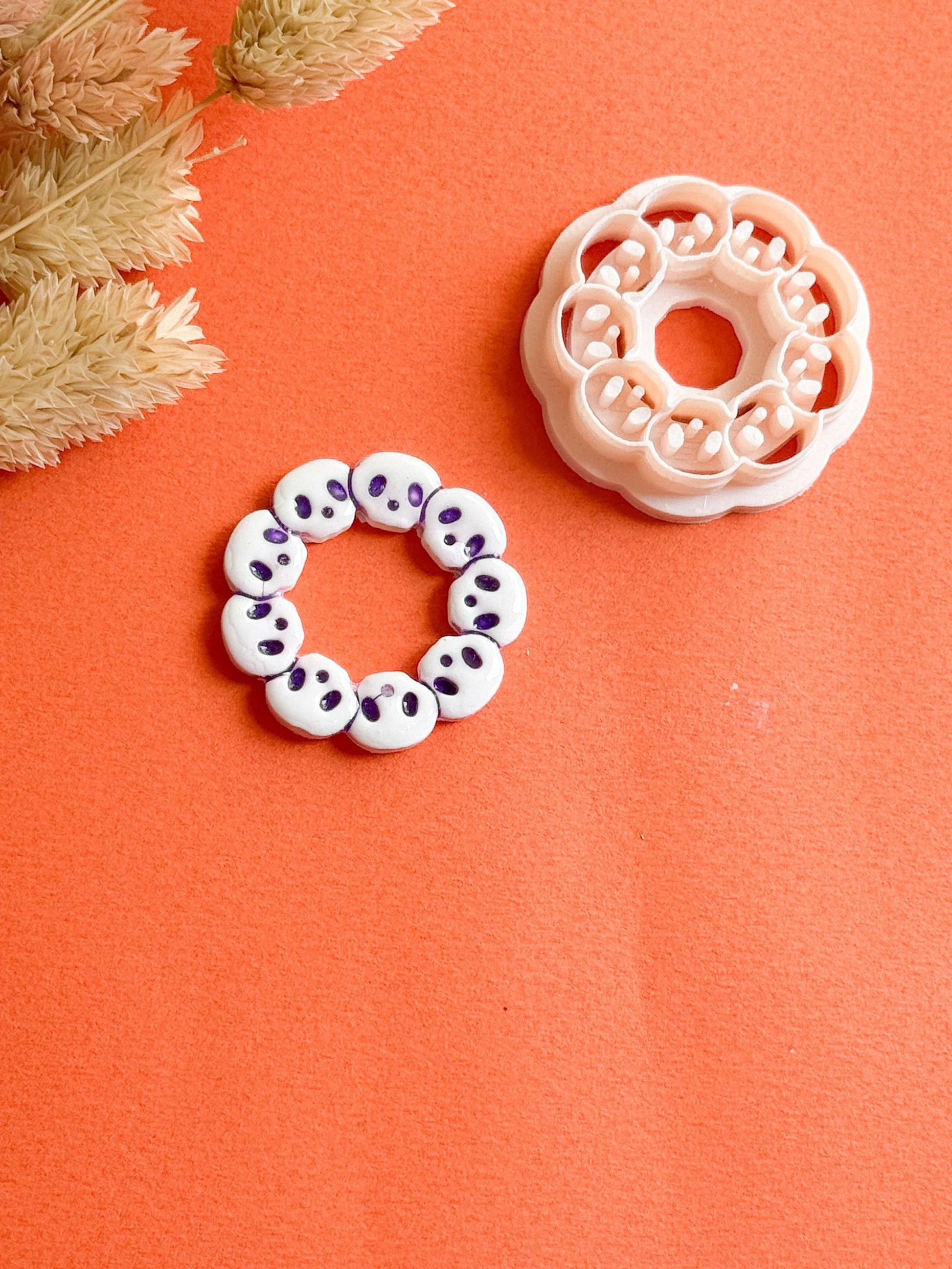 Skull Wreath Clay Cutter: Halloween Jewelry Making Tool