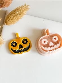 Flower-Eyed Pumpkin Clay Cutter: Halloween Jewelry Mold - Spooky Designs