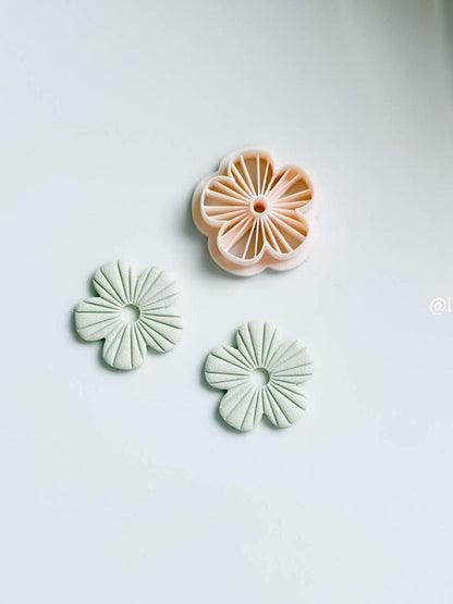 Textured Flower Polymer Clay Cutter: Radiating Petal Design