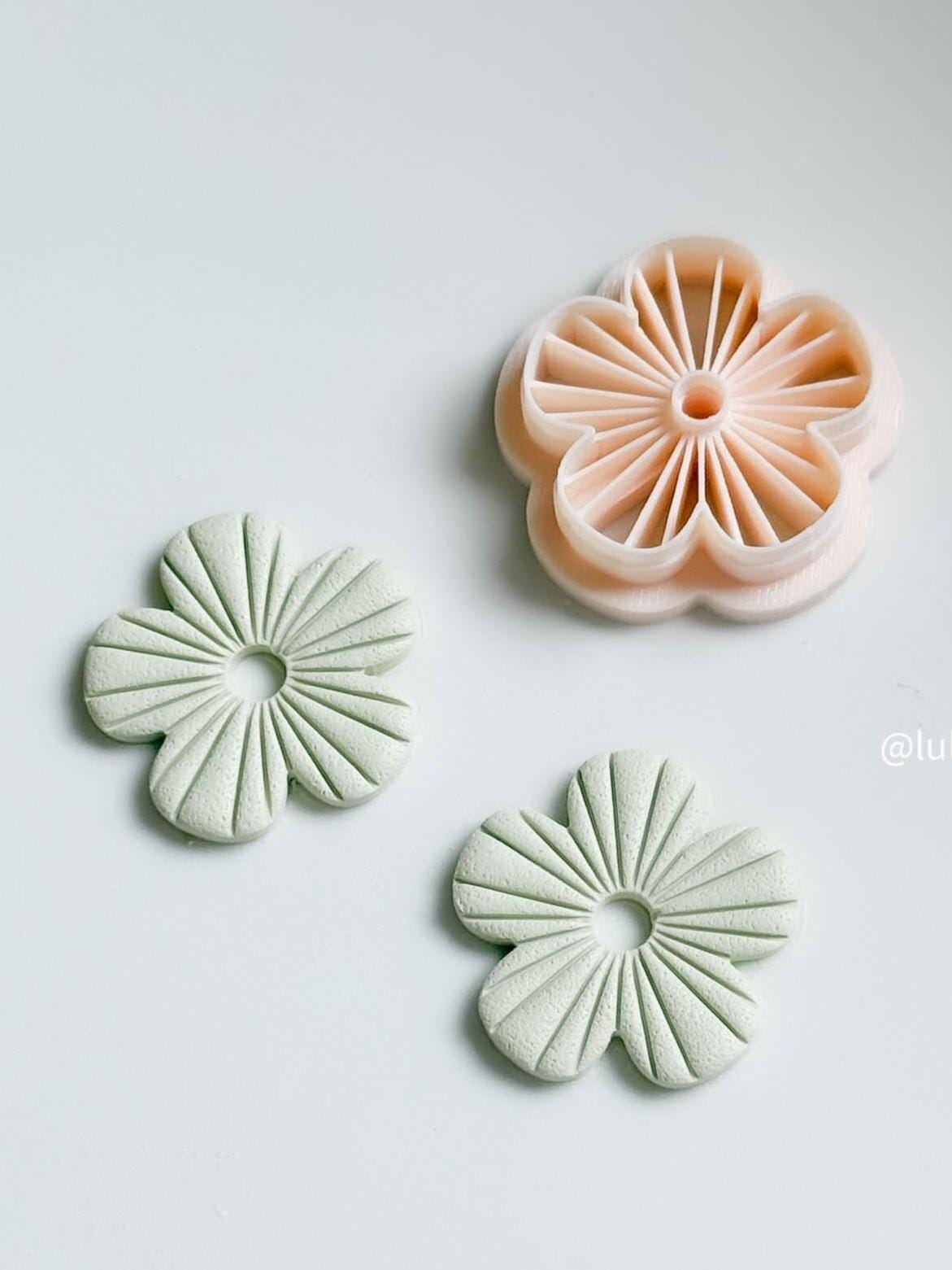 Textured Flower Polymer Clay Cutter: Radiating Petal Design