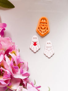 Heart Holding Ghost Polymer Clay Cutter - Halloween Earring Jewelry Tool