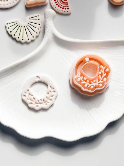 Floral Wreath Clay Cutter Botanical Hoop Design with Imprint Details - Ceramic Look (38 mm)