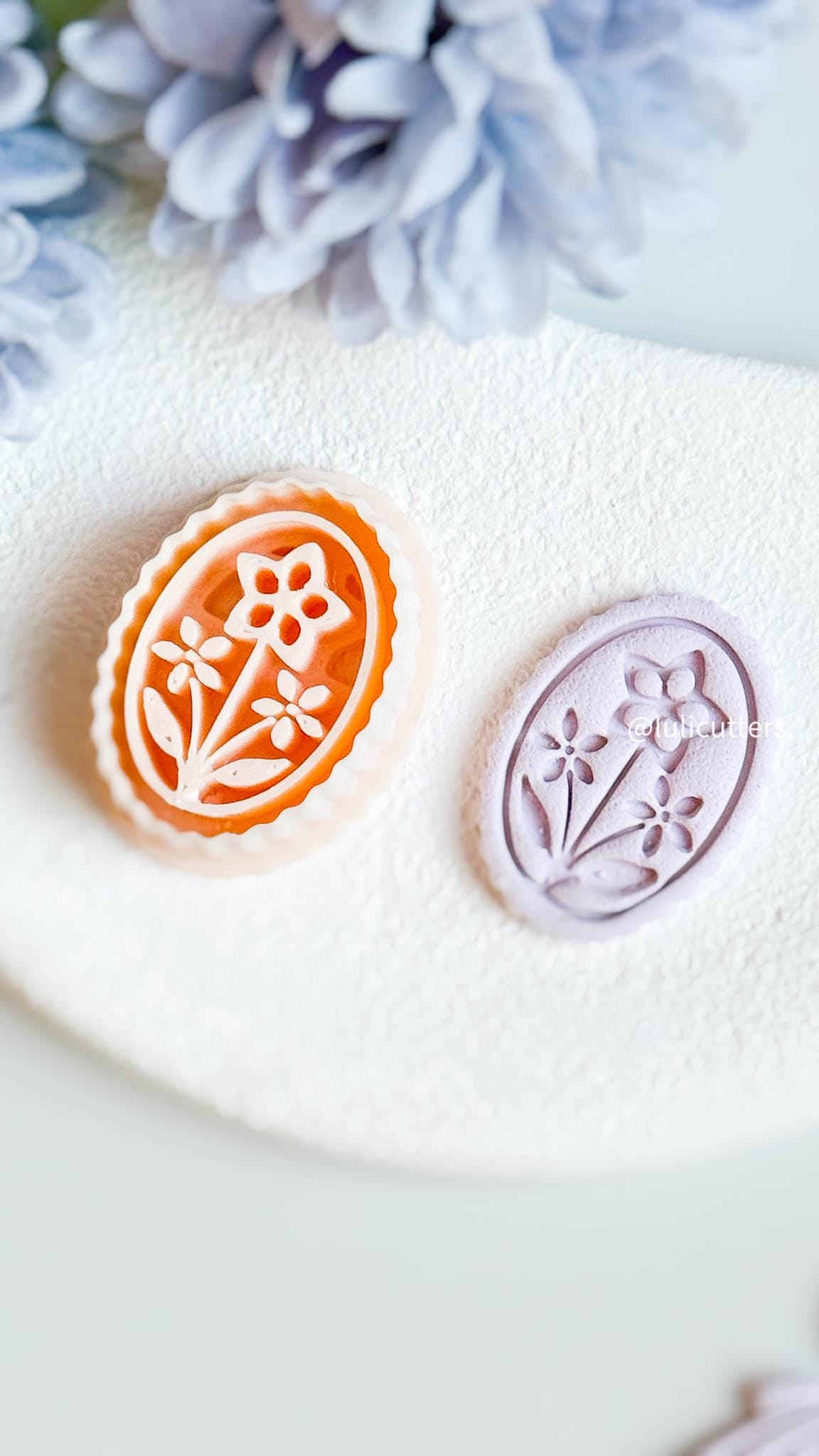 Scalloped Floral Oval Earring Cutter 35 mm Botanical Design with Debossed Details