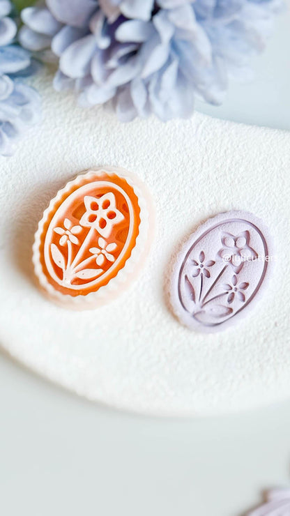 Scalloped Floral Oval Earring Cutter 35 mm Botanical Design with Debossed Details