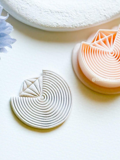 Geometric Diamond Arch Clay Cutter: Textured Jewelry Design