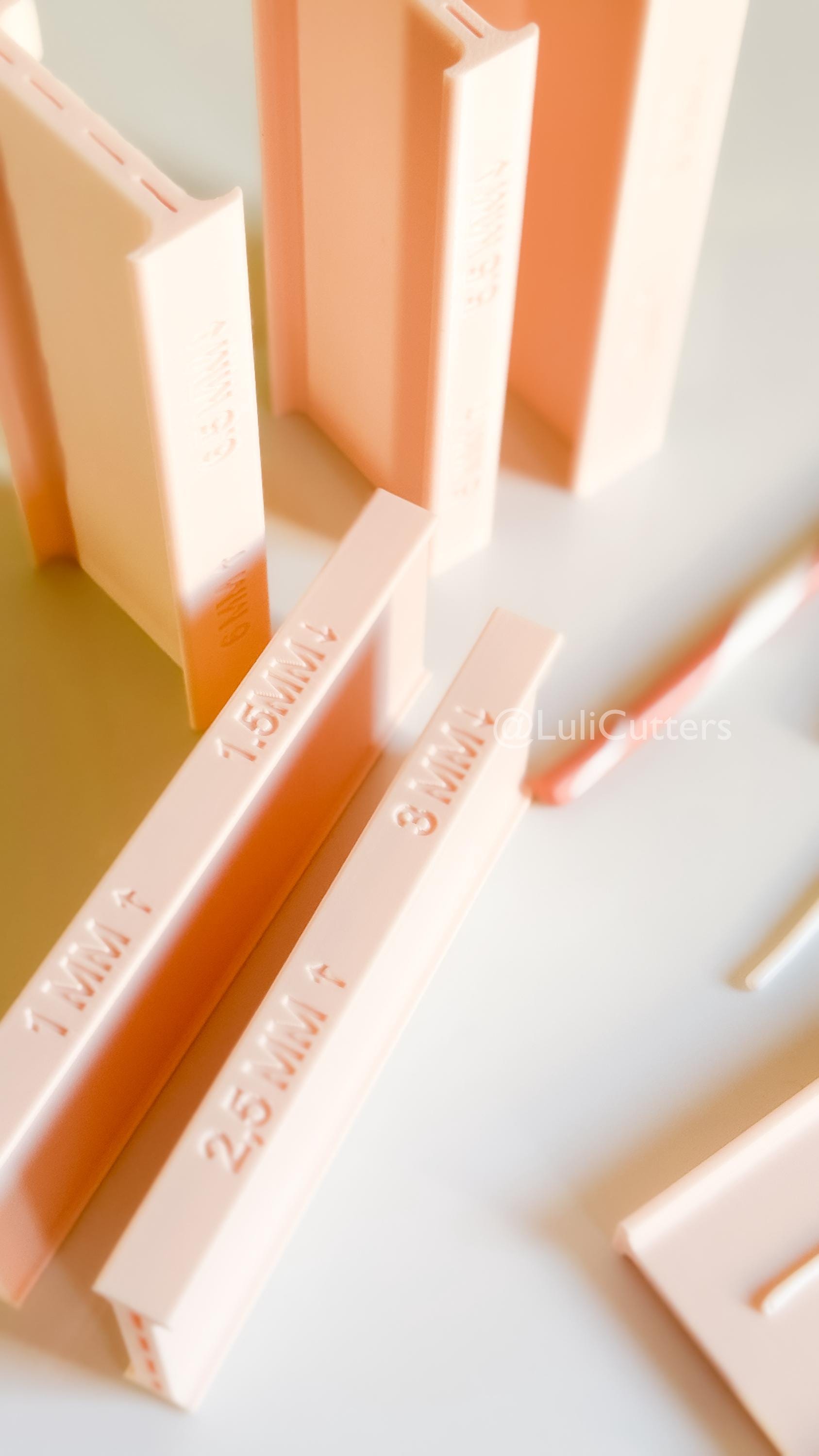 Dual Sided Clay Tube Maker: 0.4MM-10MM Polymer Clay Tool