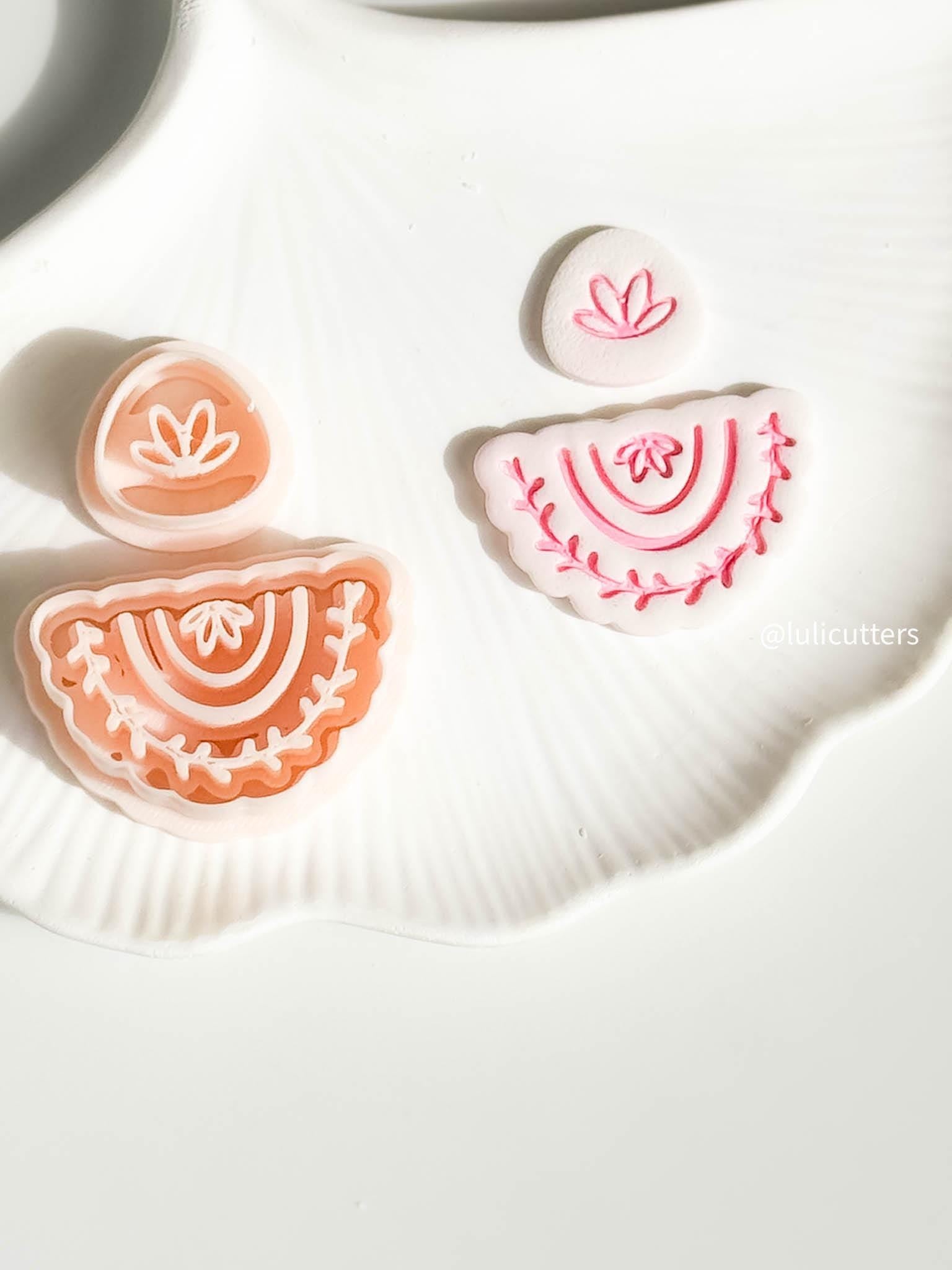 Boho Floral Arch Clay Cutter Set Includes Scalloped Base + Leafy Topper
