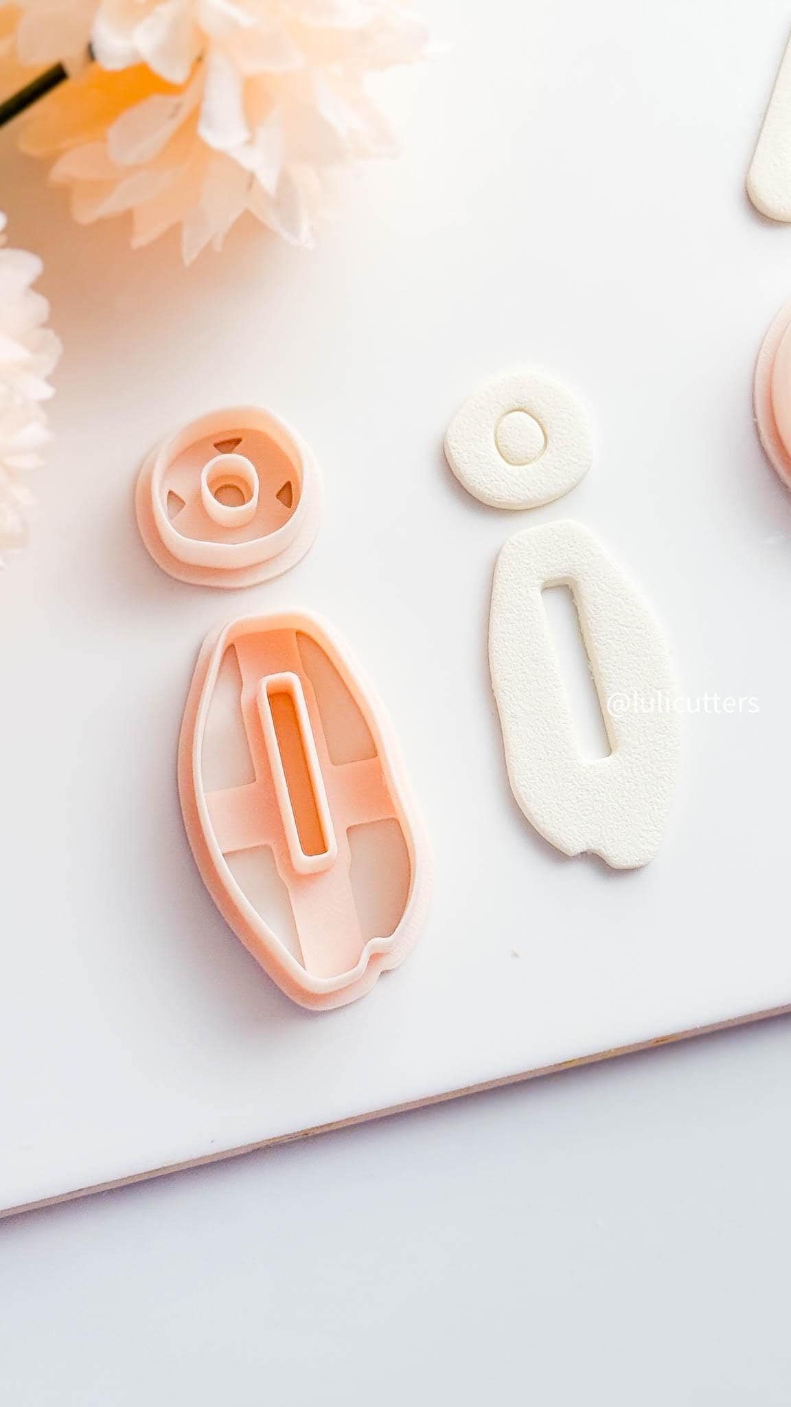 Organic Oval Cutout Earring Cutter Set Includes Topper + Vertical Frame Base