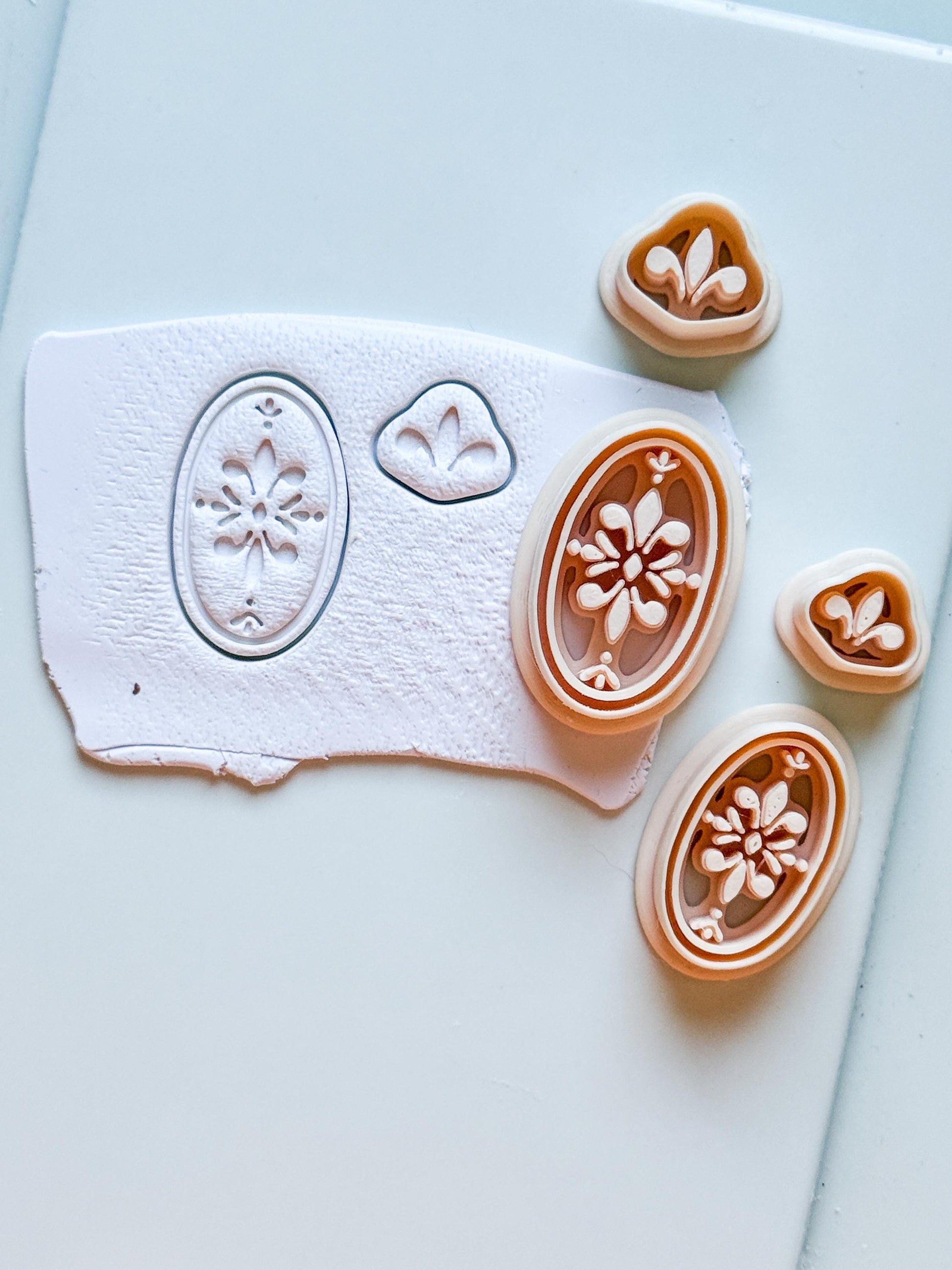 Ornate Fleur de Lis Oval Clay Cutter Set: Elegant Floral Polymer Clay Tools