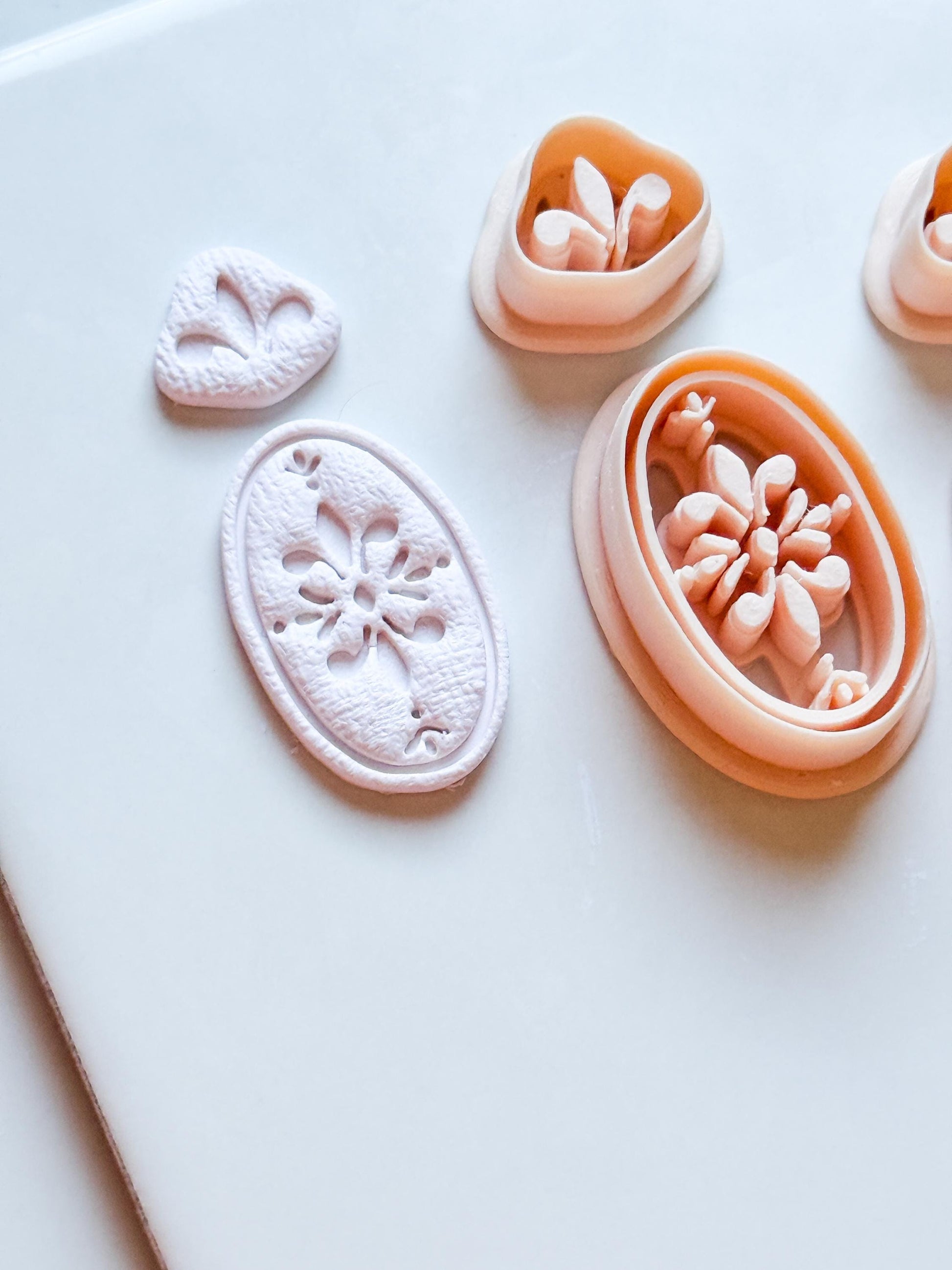 Ornate Fleur de Lis Oval Clay Cutter Set: Elegant Floral Polymer Clay Tools