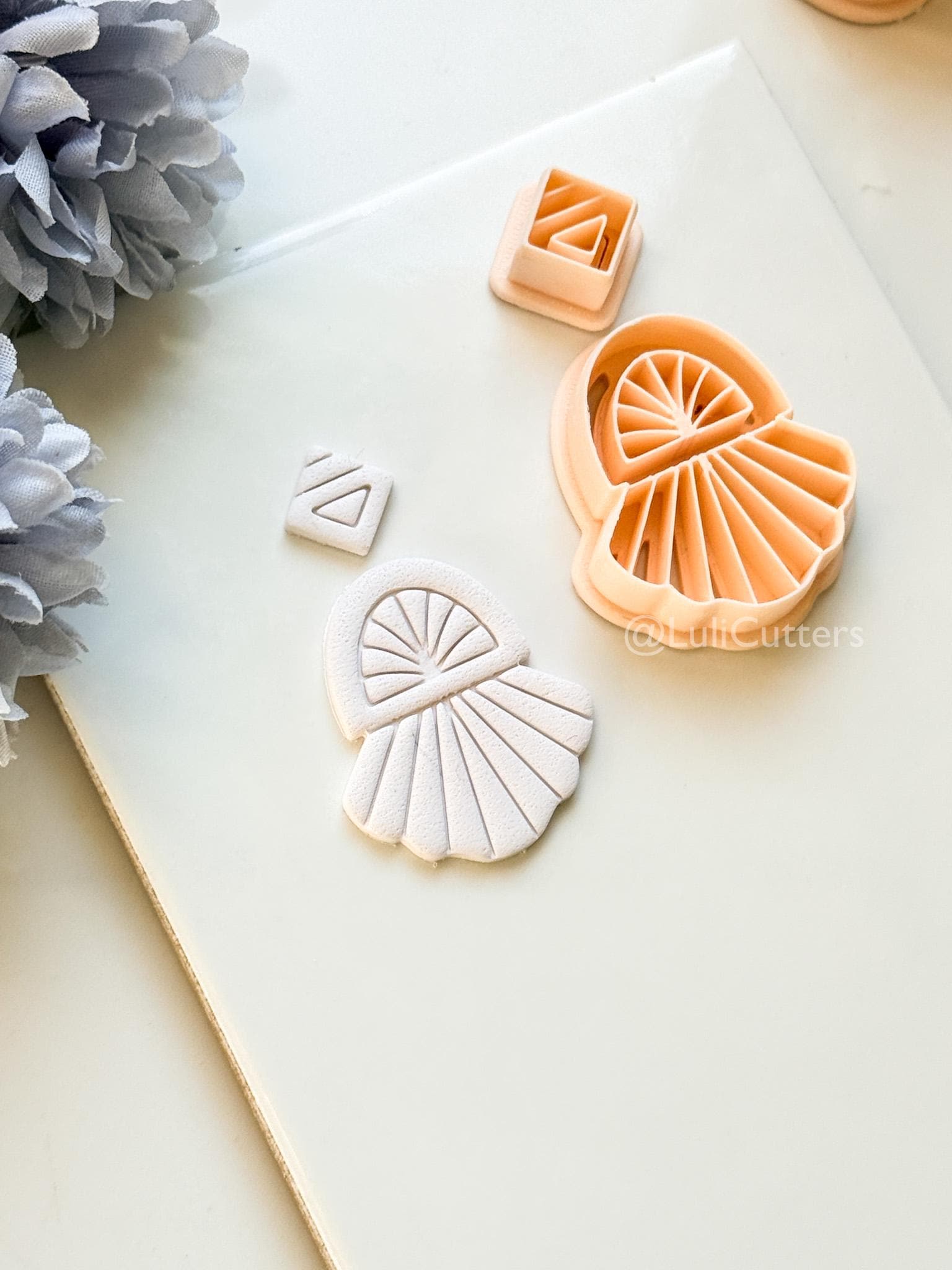 Celia Fern Polymer Clay Cutter: Radiant Fan Design for Earrings