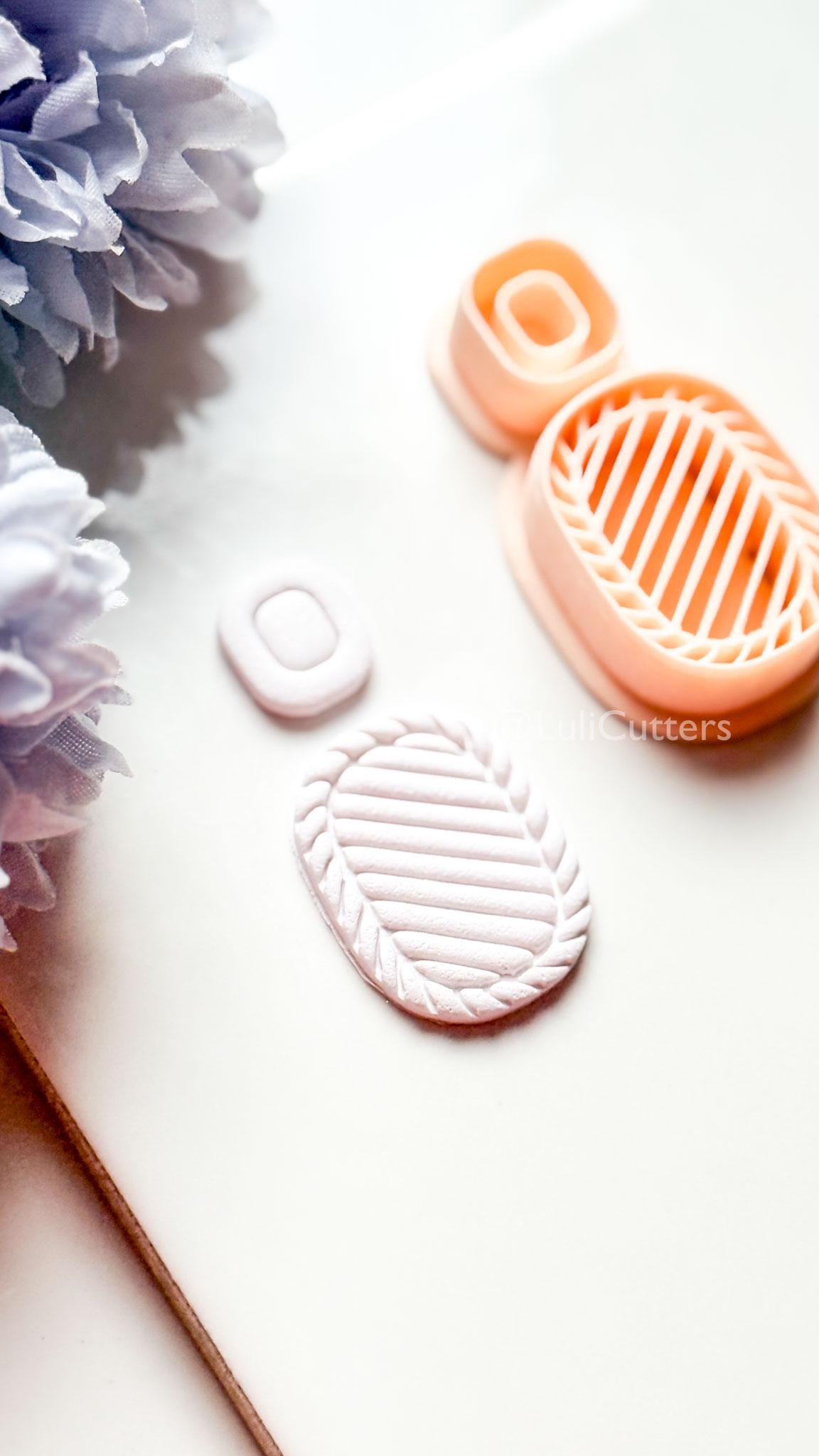 Faye Ribbed Oval Polymer Clay Cutter: Geometric Topper & Textured Base