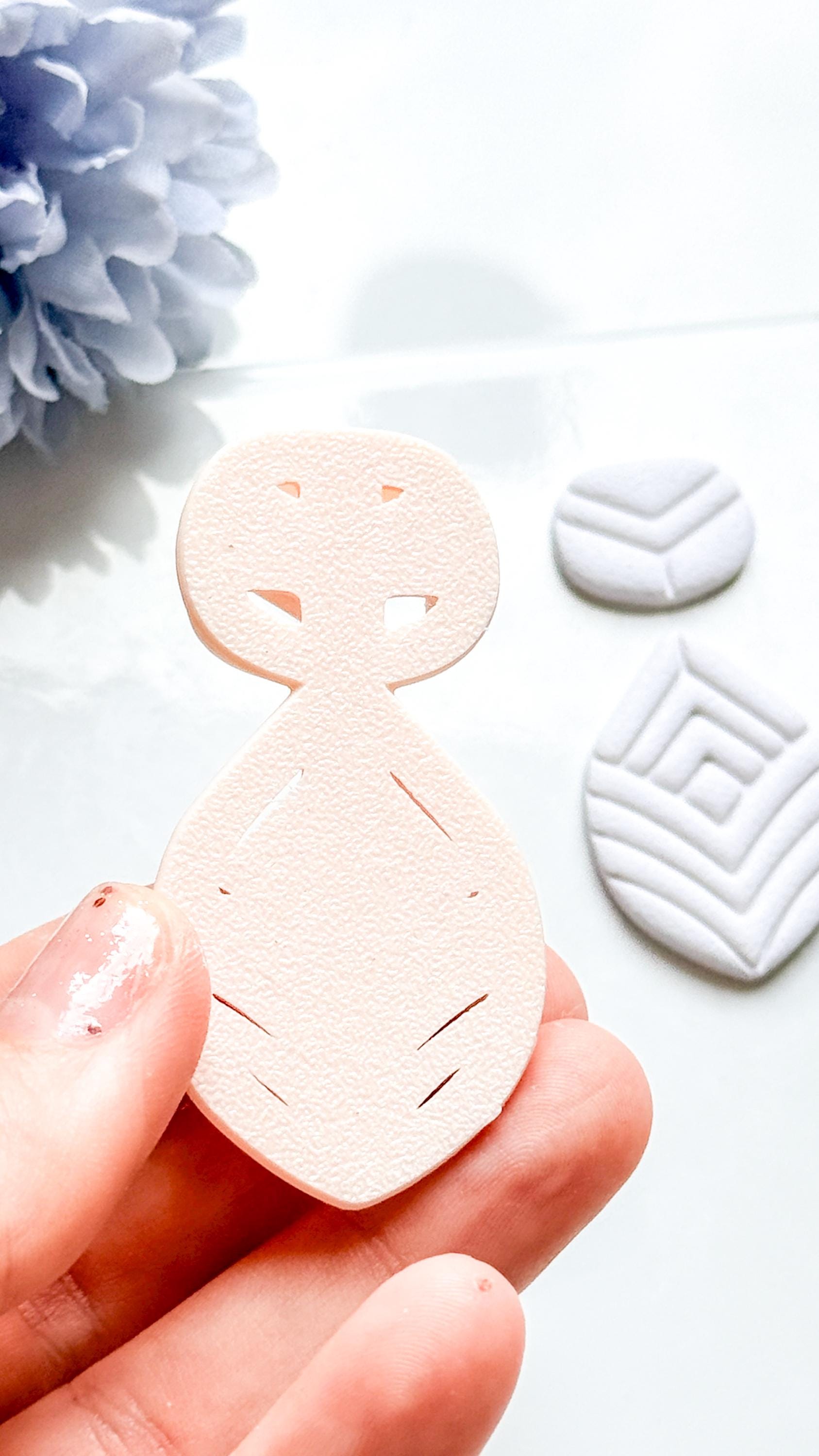 Vela Form Polymer Clay Cutter: Layered Leaf Shape with Geometric Line Texture