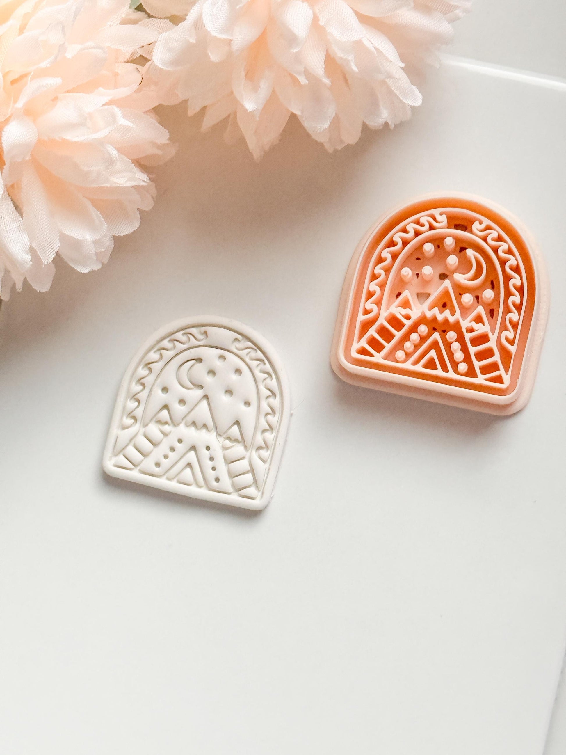 Sera View Clay Cutter: Arch Mountain & Moon Design