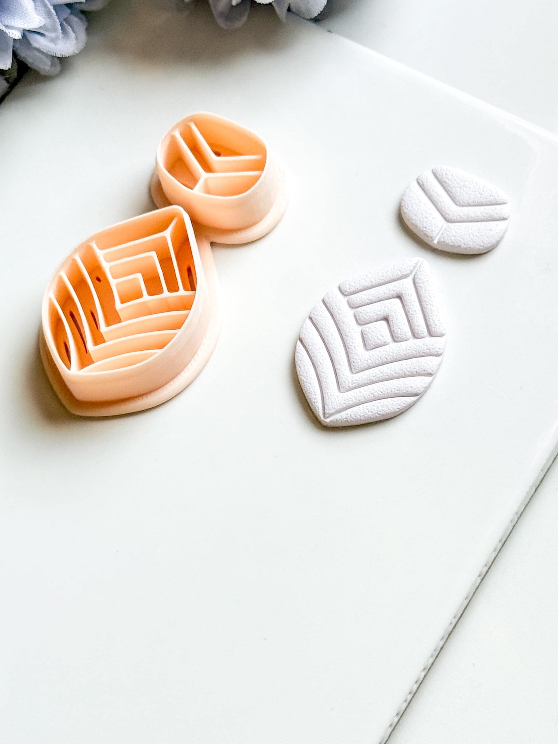 Vela Form Polymer Clay Cutter: Layered Leaf Shape with Geometric Line Texture