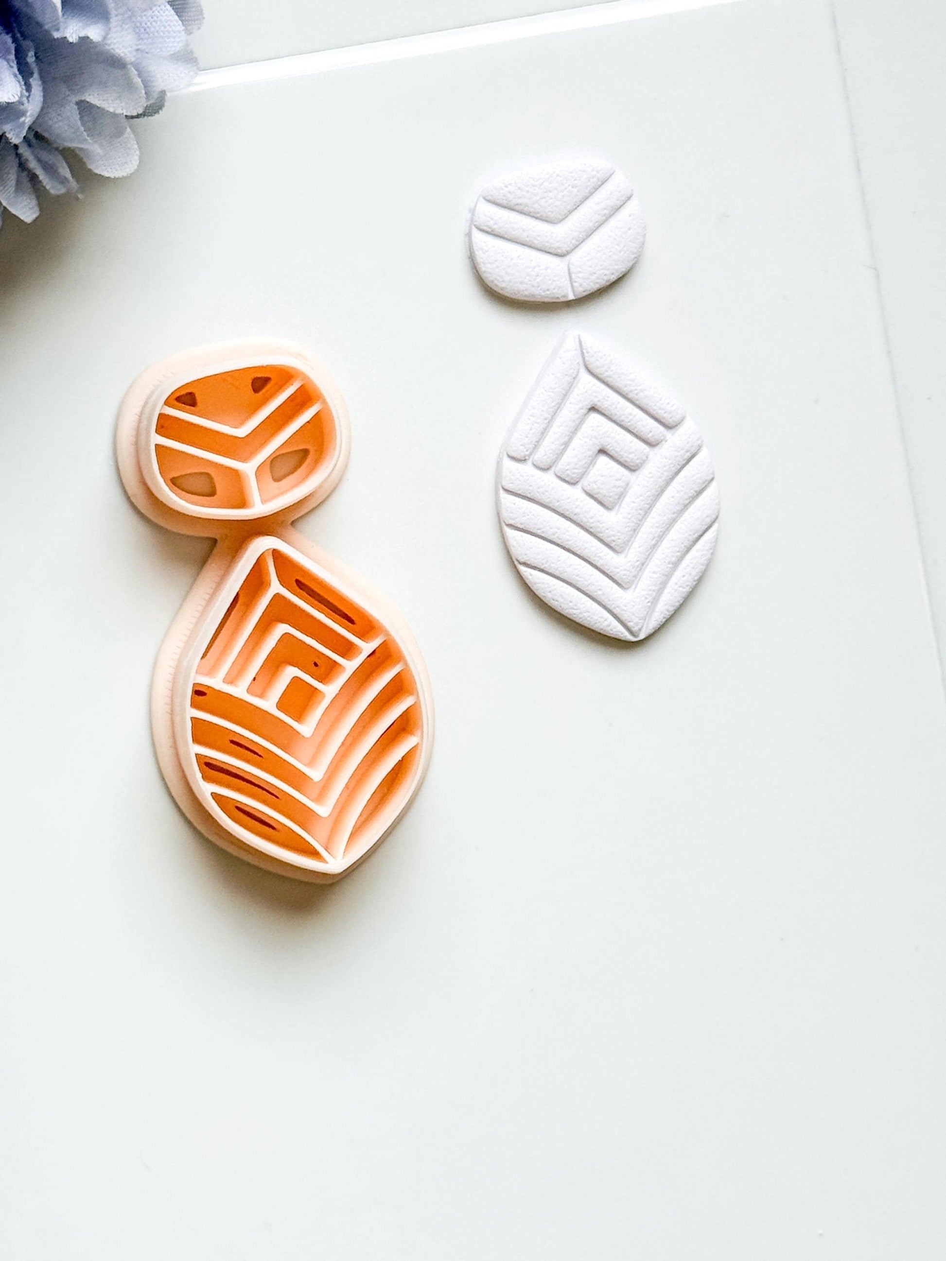 Vela Form Polymer Clay Cutter: Layered Leaf Shape with Geometric Line Texture