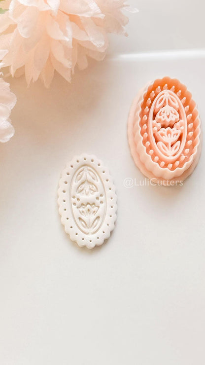 Bloomy Scallop Floral Clay Cutter: Layered Oval with Scalloped Edge