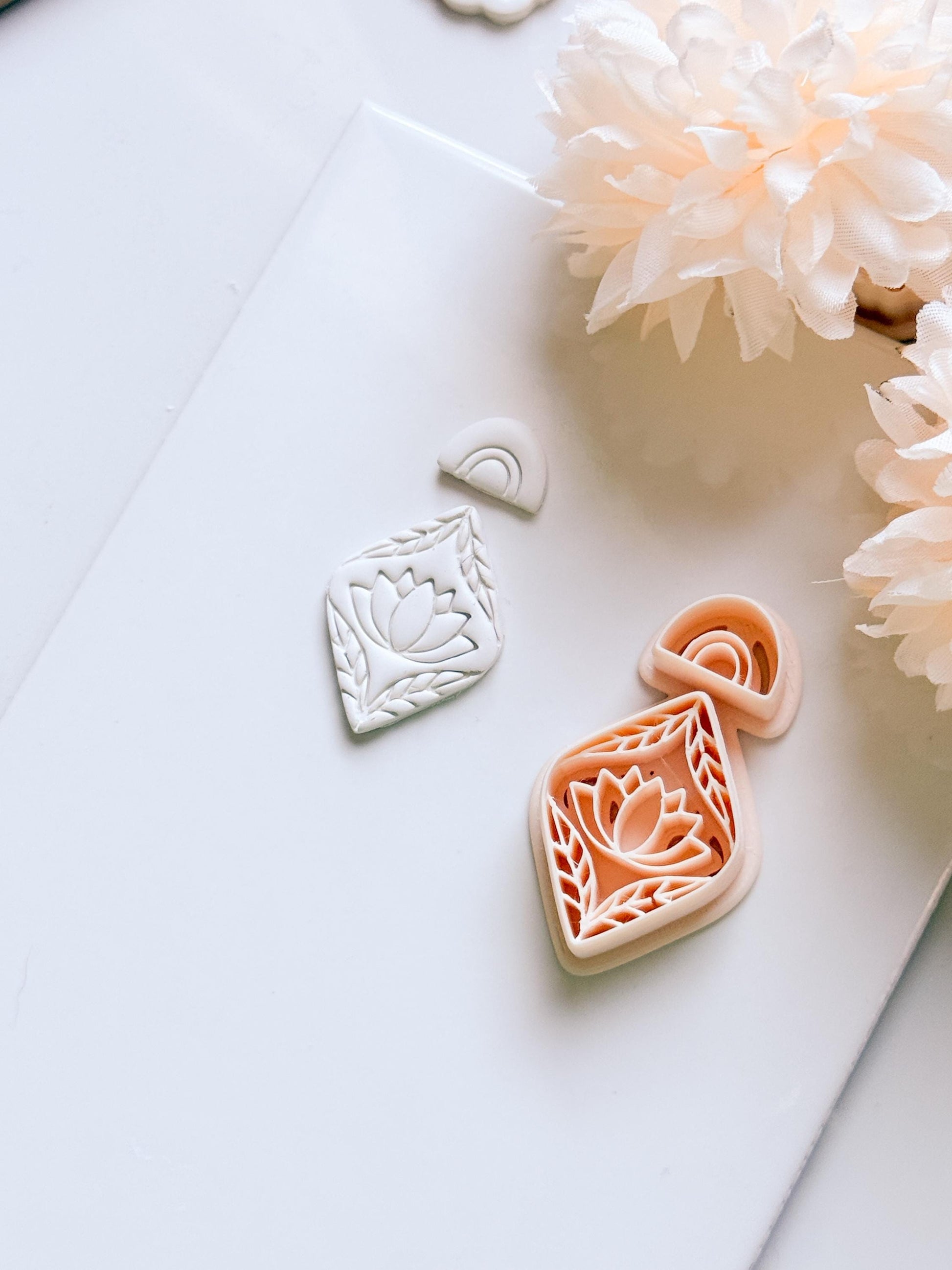 Lotus Rua Cutter: Lotus Drop Design for Polymer Clay Earrings
