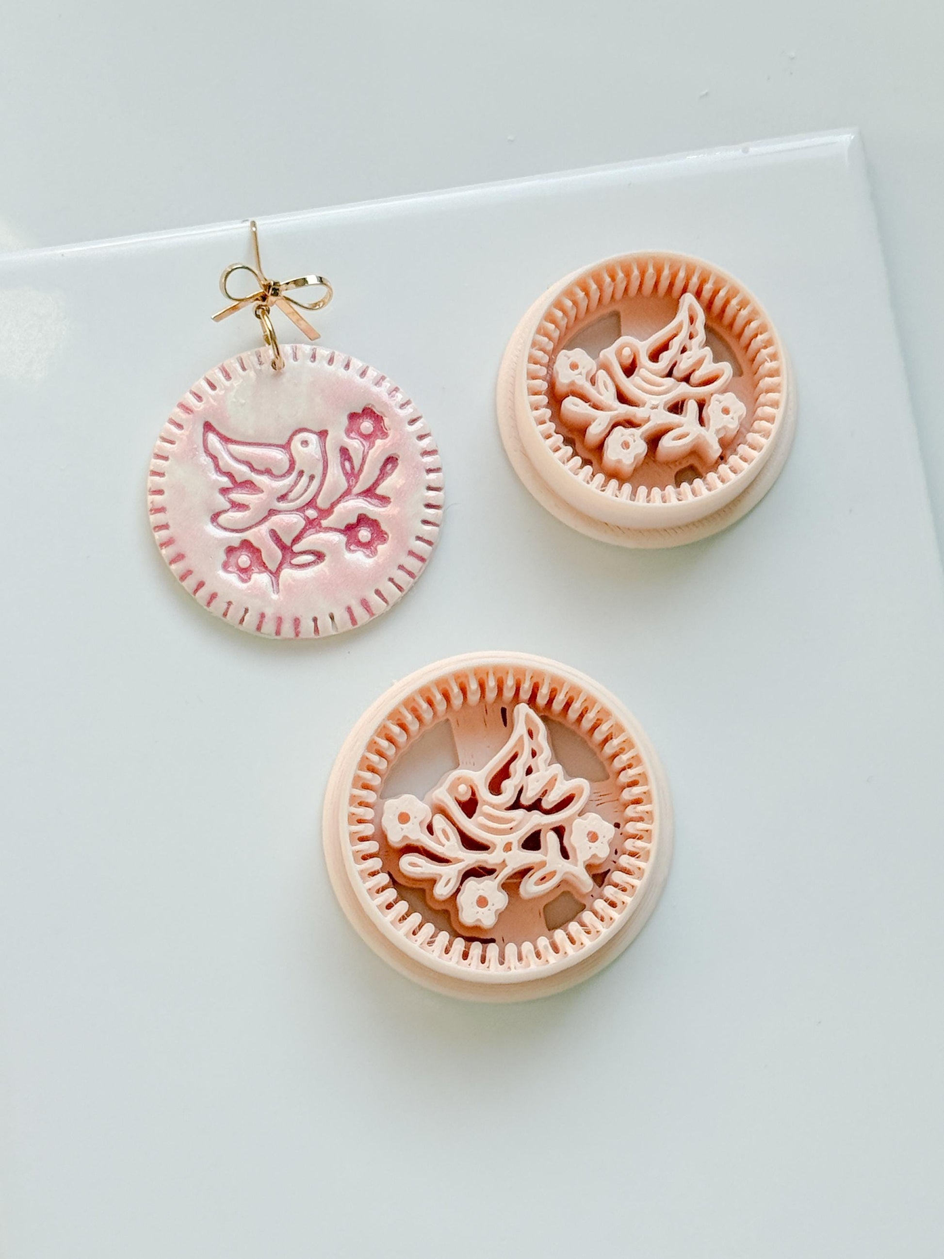 Blossom Birdie Clay Cutter: Floral Bird Circle