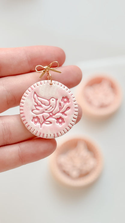 Blossom Birdie Clay Cutter: Floral Bird Circle
