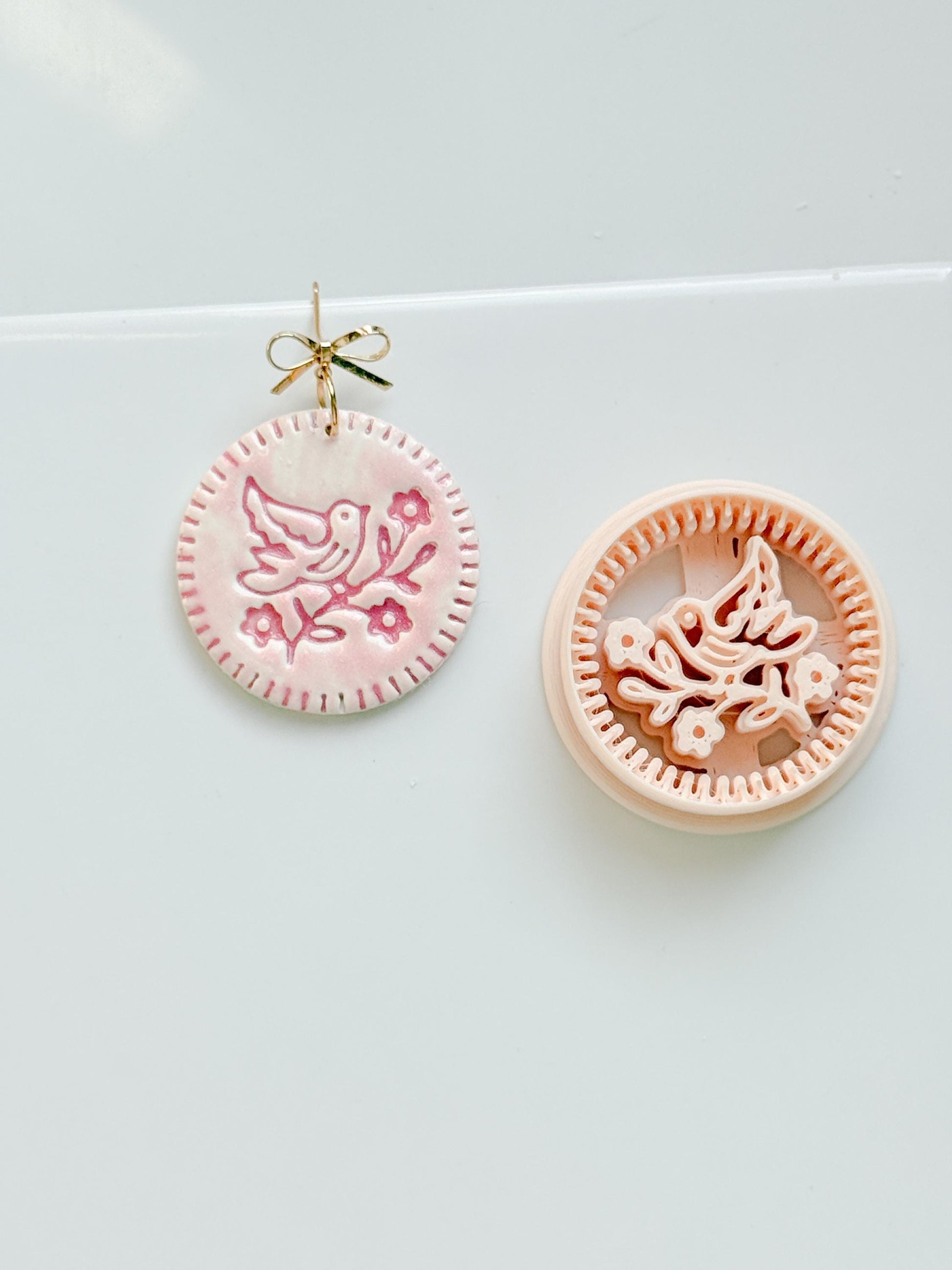 Blossom Birdie Clay Cutter: Floral Bird Circle