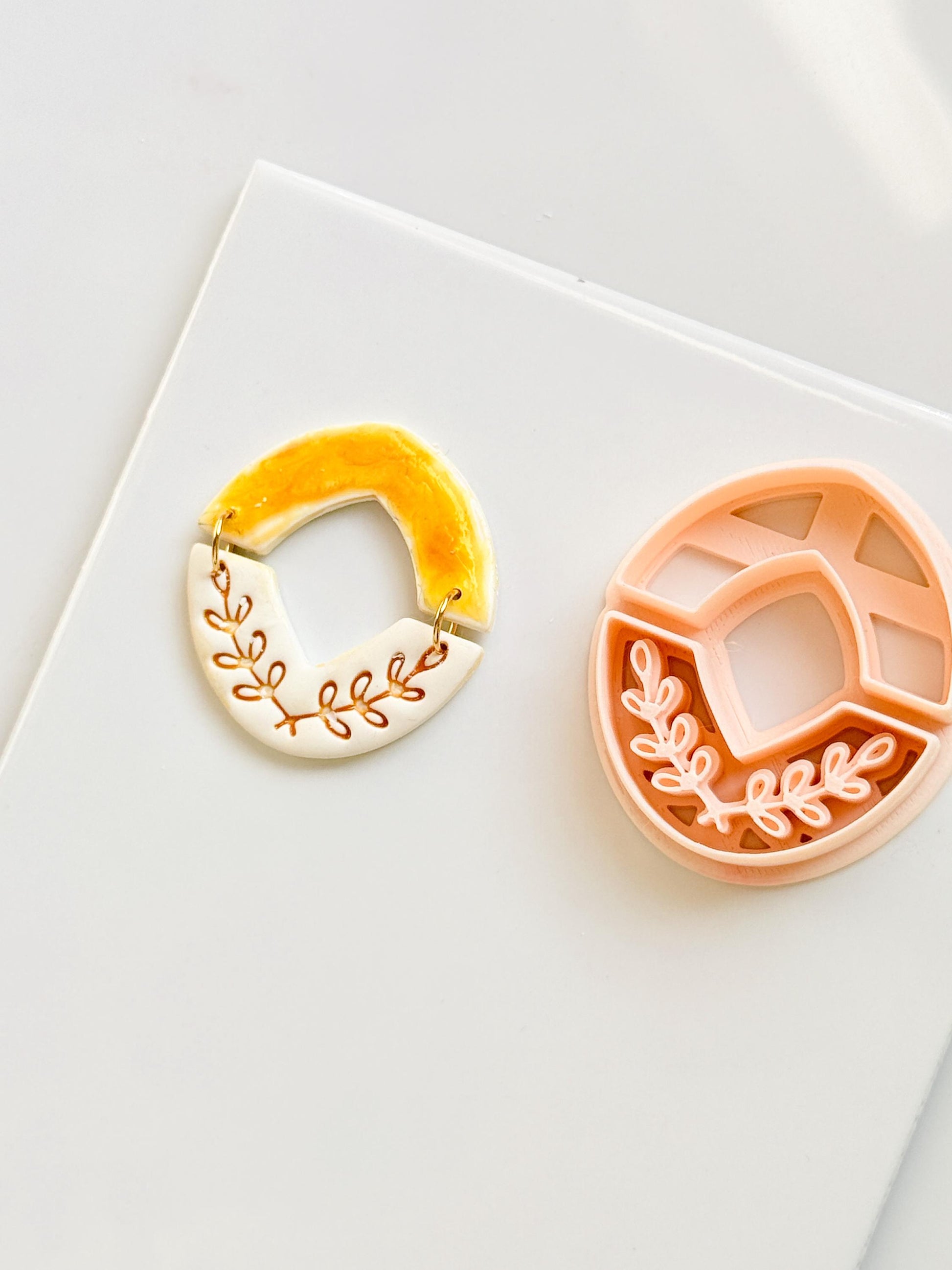 Laurel Arch Duo Clay Cutters: Classic Botanical Frame
