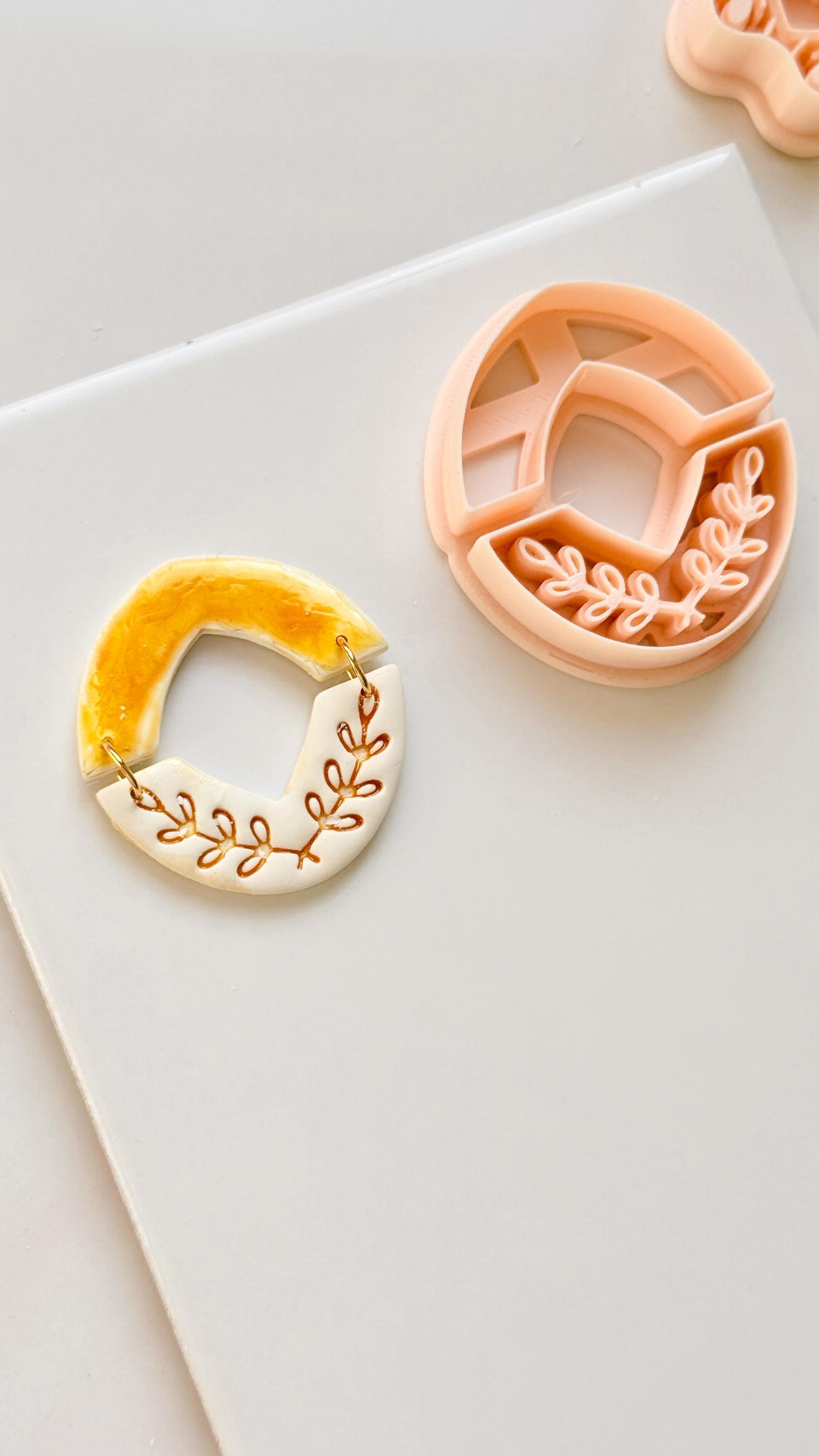 Laurel Arch Duo Clay Cutters: Classic Botanical Frame