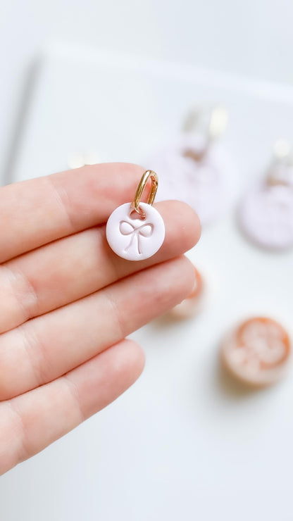 Charm Bowie Clay Cutter: Bow Heart Circle