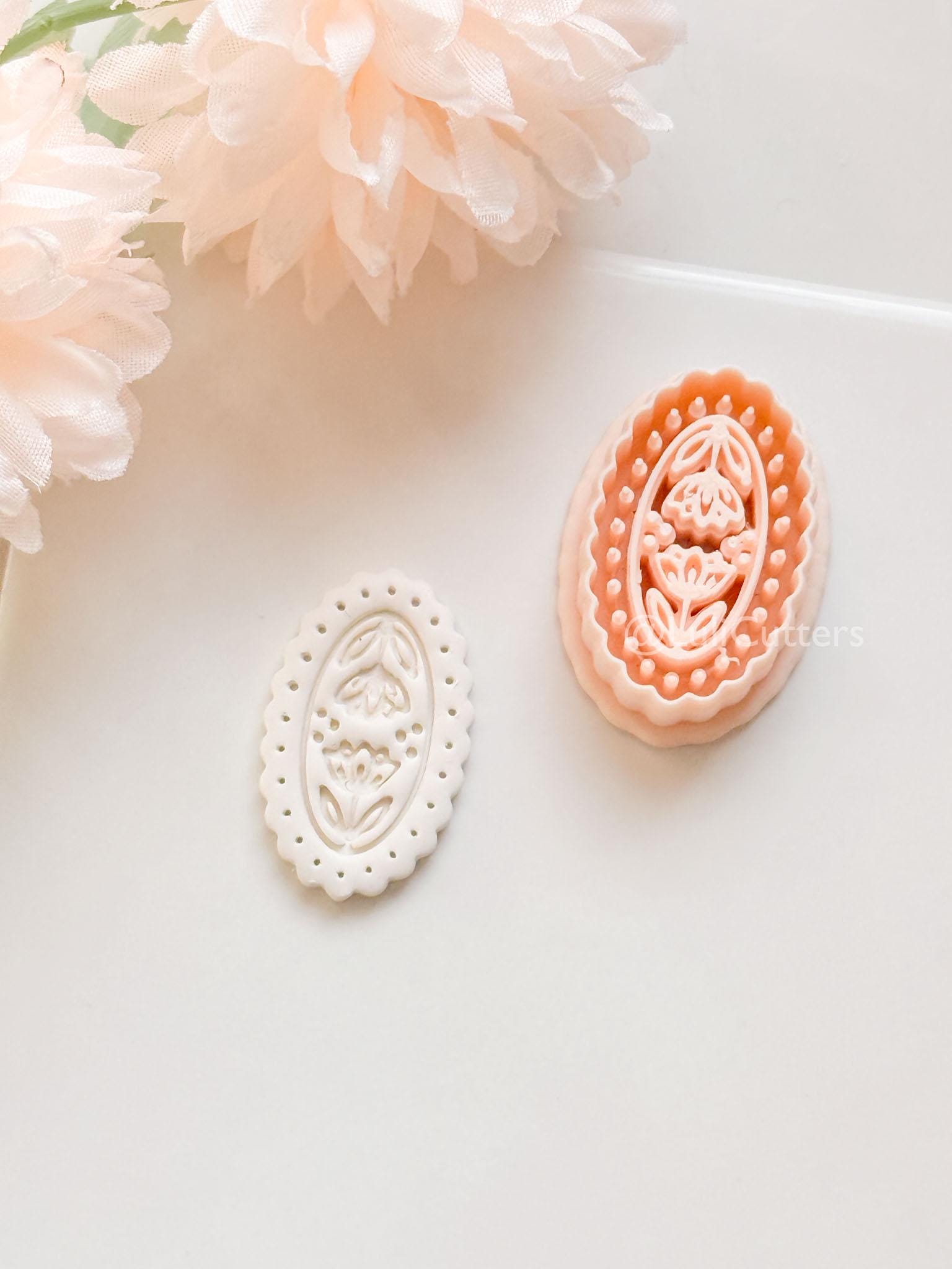 Bloomy Scallop Floral Clay Cutter: Layered Oval with Scalloped Edge