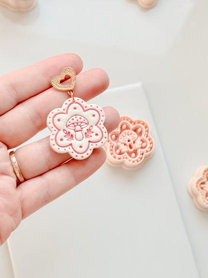 Cottagecap Cutie Clay Cutter: Mushroom Flower
