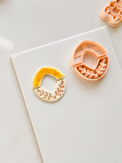 Laurel Arch Duo Clay Cutters: Classic Botanical Frame